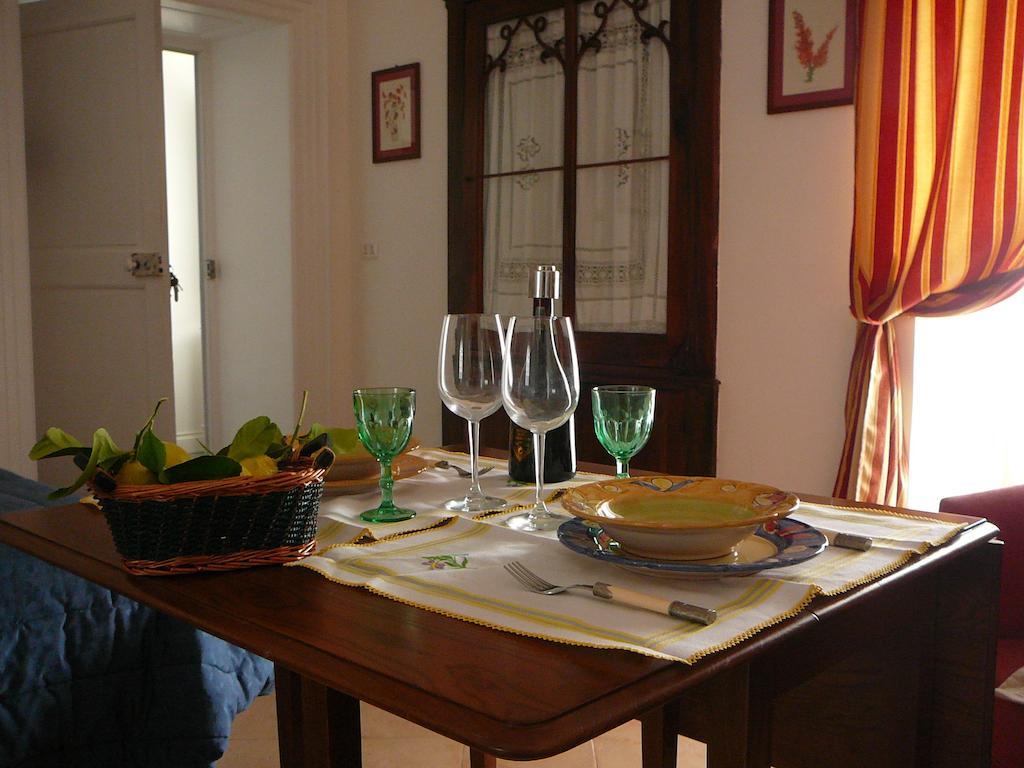 Villa In Gargano - Villa Basso 몬테산탄젤로 객실 사진
